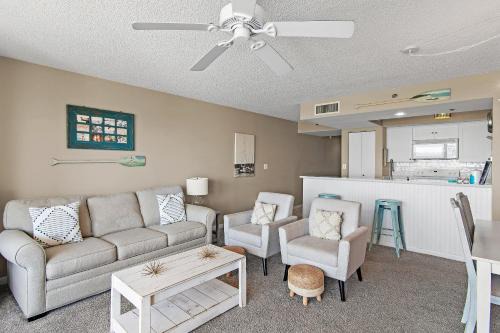 Holiday Isle Apartment | Magnolia House 208 At Destin Pointe Resort
