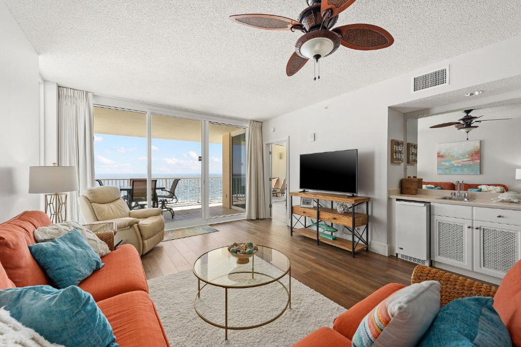 Long Beach House | Majestic Beach Resort #1309-2 by Book That Condo