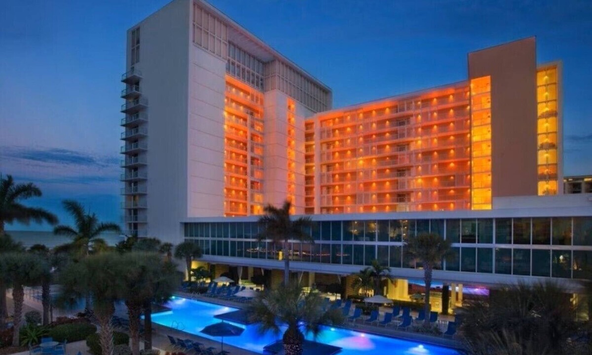 Marco Island Villa | Marriott's Crystal Shores: 2 BR, 2 Bath stylish Gulf view villa sleeps 8!