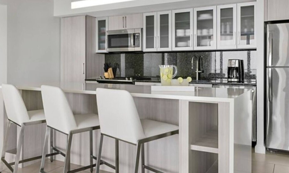 Marco Island Resort | Marriott Vacation Club Marco Island 2 BR poolside sleeps 8 3rd to 5th floor