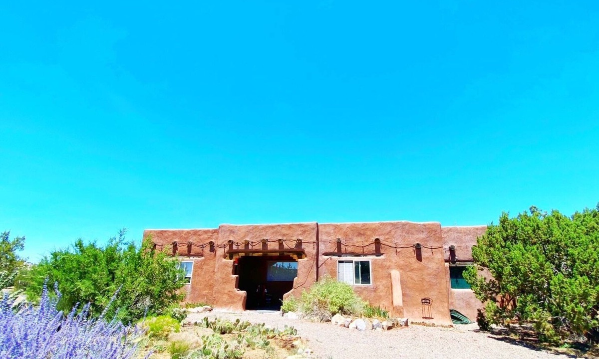 Magdalena House | Marvelous 1-bedroom adobe casita with porch in Magdalena