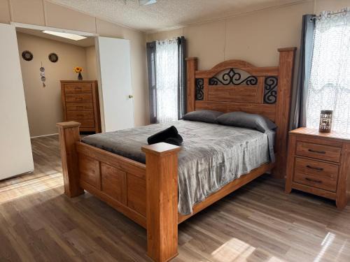 Moon Lake Estates House | Master with Private Bathroom