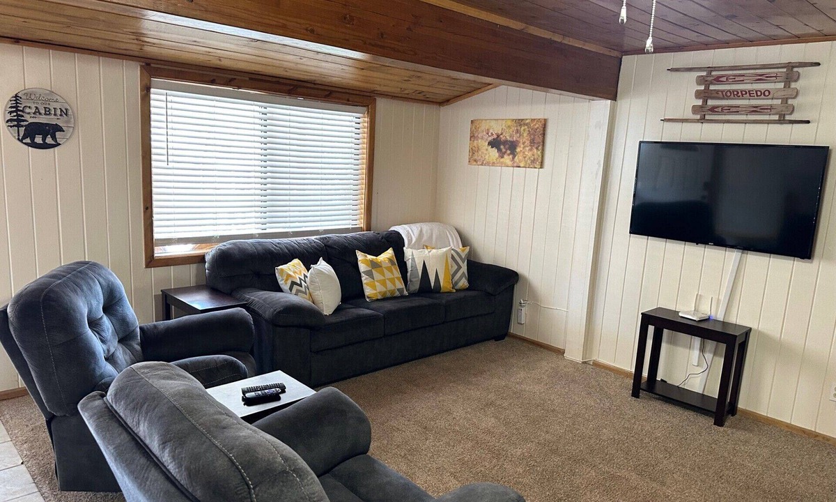 Red River House | Maverick Retreat in Red River