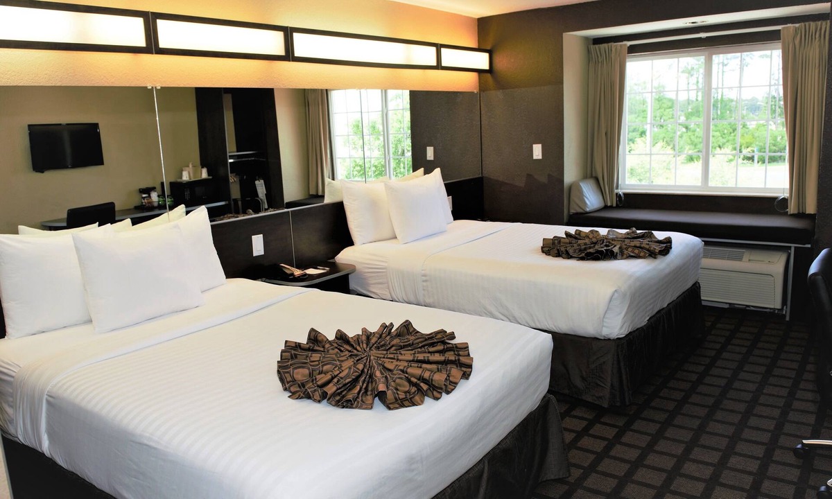 Northside Hotel | Microtel Inn & Suites by Wyndham Jacksonville Airport