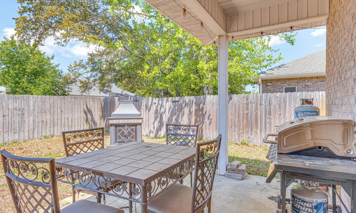 Mary Esther House | Military-Friendly Home Near Navarre Beach & Base!