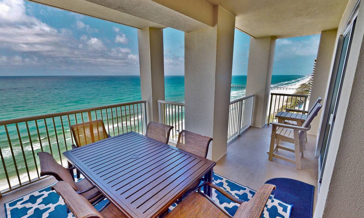 Panama City Beach Hotel | Million dollar views, sleeps 10! Beachfront corner unit @ Grand Panama Resort!
