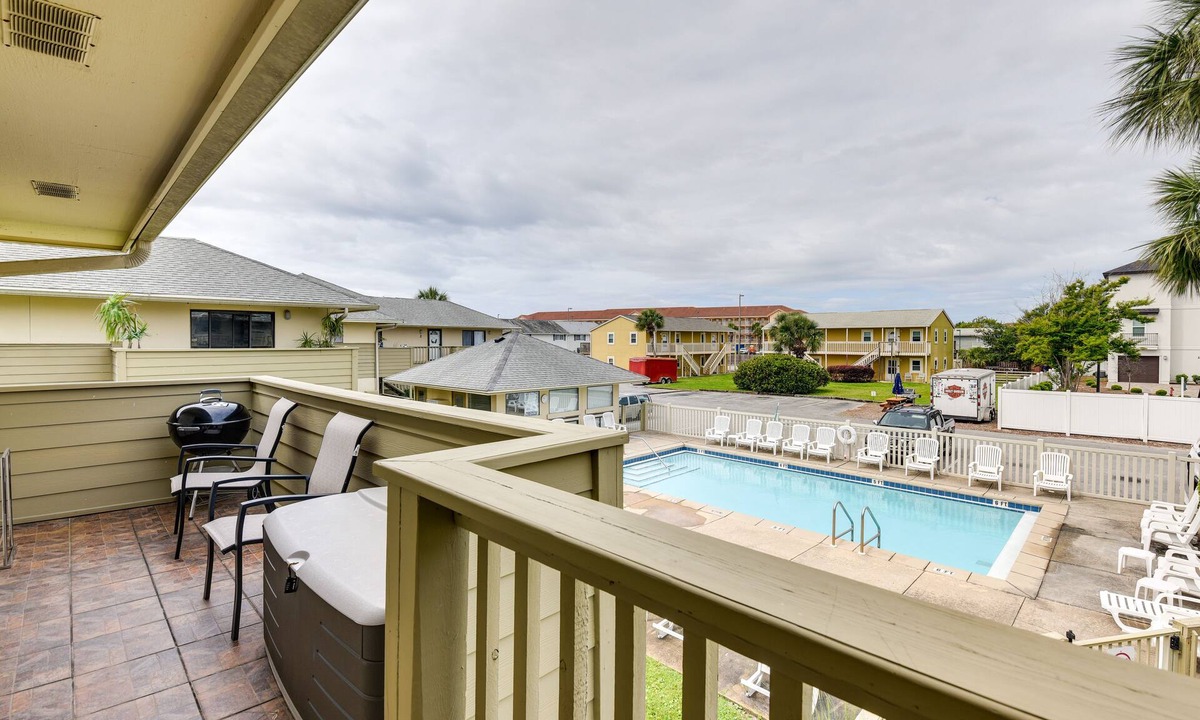Emerald Waters Village Condo | Miramar Beach Vacation Rental: Walk to Beach!