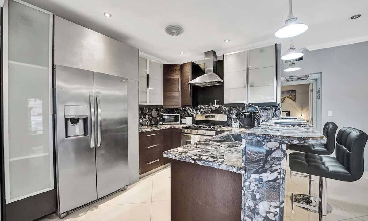 Hendricks and Venice Isles Apartment | Modern 1BR Waterfront Stay w/Patio | Las Olas