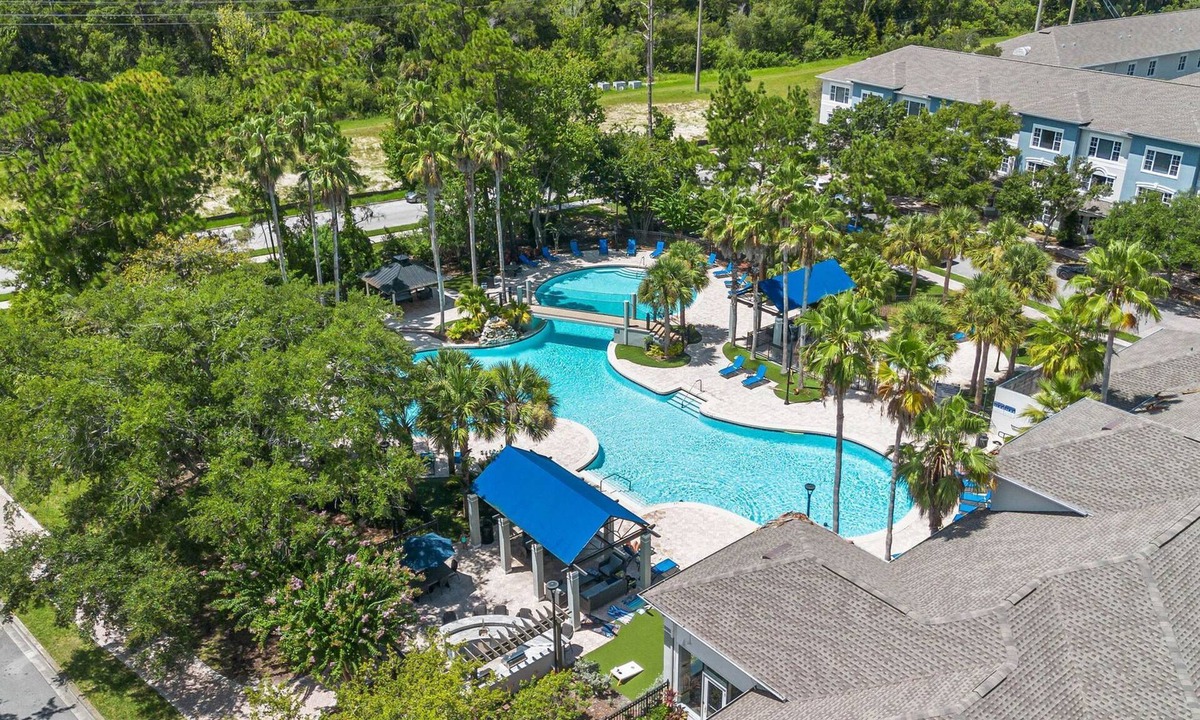 Westchase Apartment | Modern 2BR 2BA Pool Gym Near Airport 9