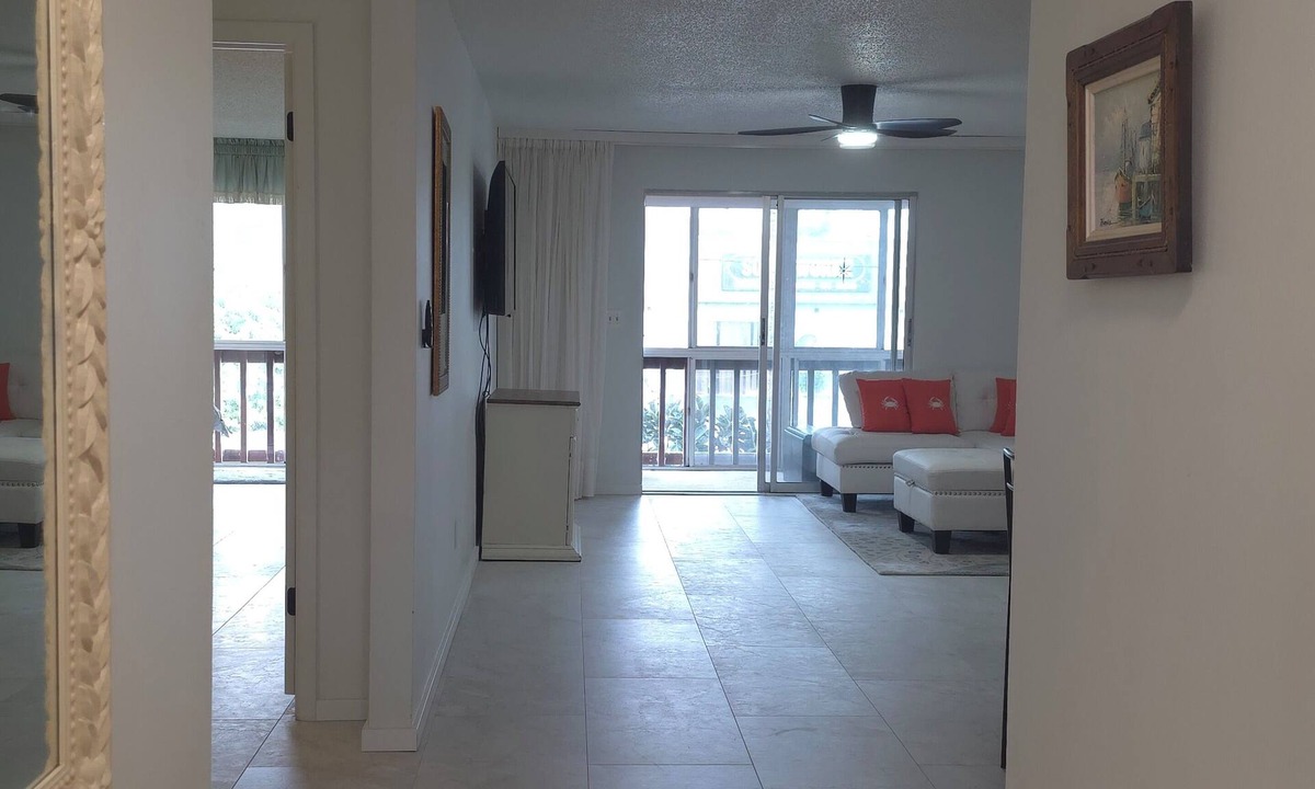 Charlotte Harbor Condo | Modern 2BR/2BA Walk to Harbor + Resort Pool + Near Downtown Punta Gorda