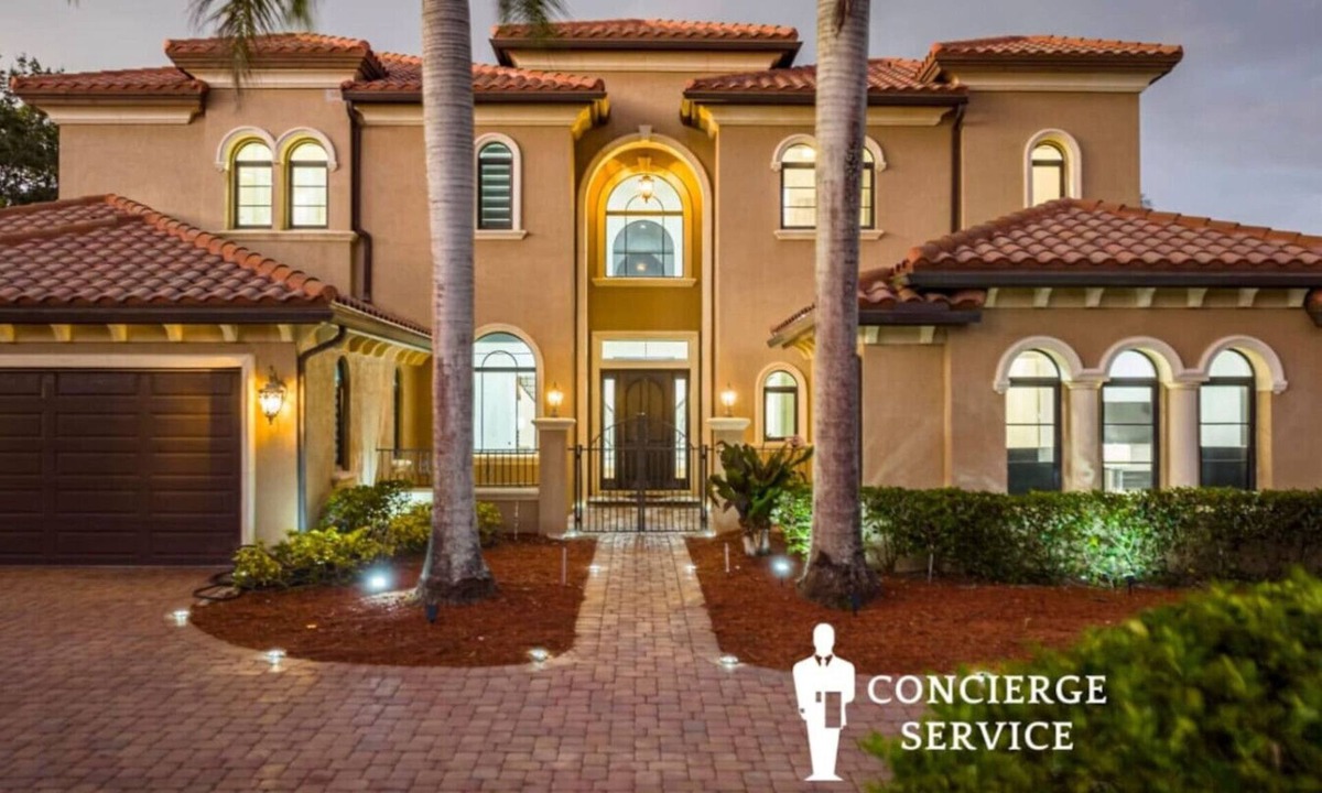 Palm Beach Country Estates House | Modern 8BR Mansion | 6,500 SF, Pool, Cinema