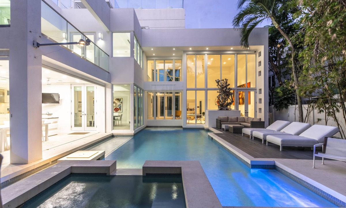 Lauderdale Beach House | Modern and luxuous Beach Mansion, heated salt water pool and spa.