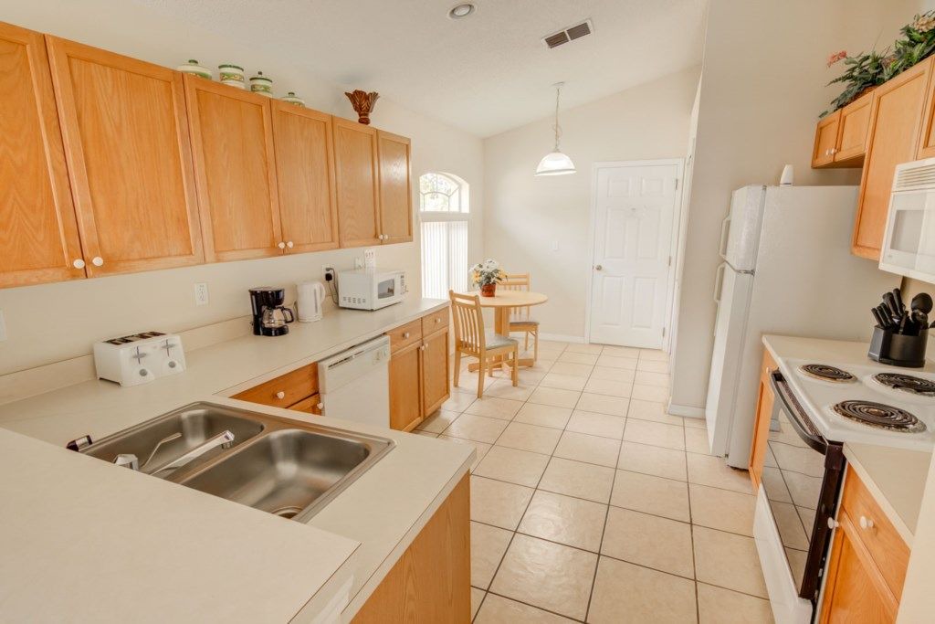 Creekside Villa | Modern Bargains - Creekside - Amazing Cozy 3 Beds 2 Baths Villa - 8 Miles To Disney