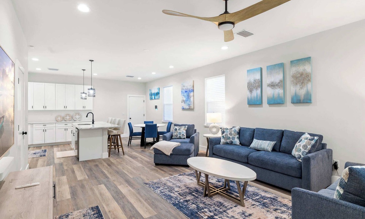 Tampa Condo | Modern Duplex in Charming Old West - Walk to Downtown
