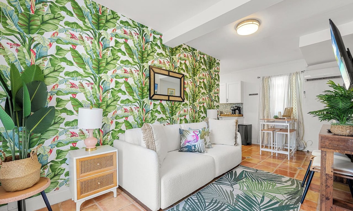 West Palm Beach Apartment | Modern West Palm Beach Stay For 3 ~ Pet Friendly