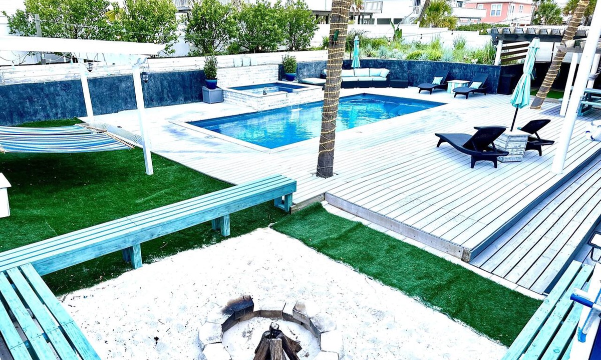 Navarre Beach House | Most Private Oasis on the Island-Backyard Resort Vibe -Minutes walk to the Beach