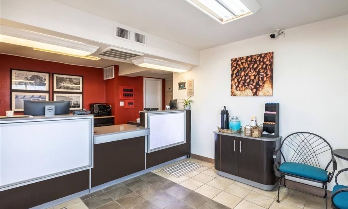 Pecos Hotel | Motel 6 – Pecos, TX