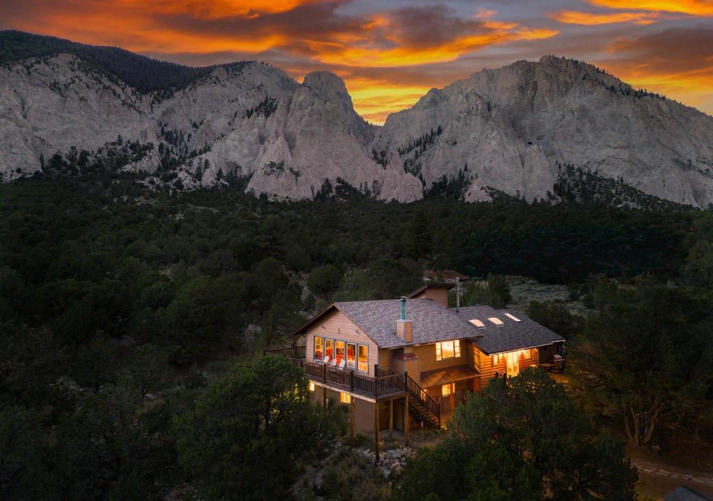 Nathrop House | Mtn Retreat Close to Mt Princeton Hot Springs