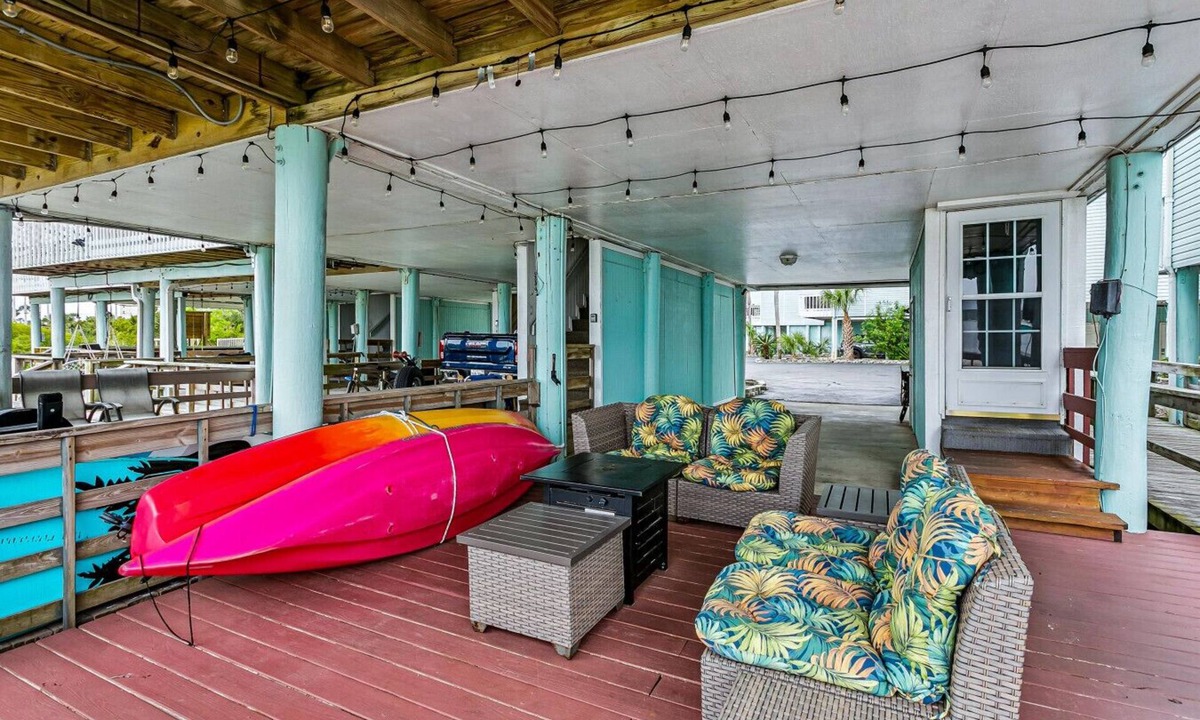 Navarre Beach Villa | My Forever Coconut ! Dog Friendly on the water!