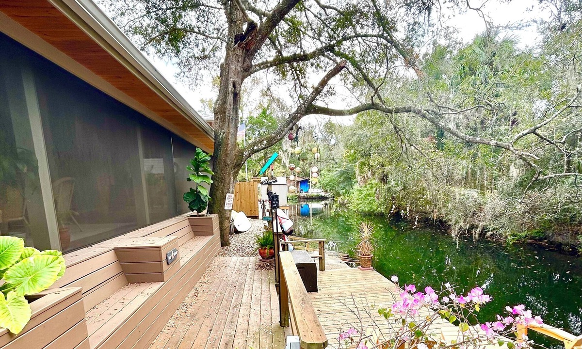 Homosassa House | Natures Nest Waterfront