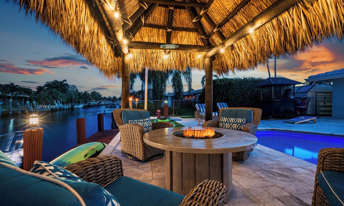 Garden Isles House | Near Beach/kayaks/HtdPool/Tiki/BBQ/Gameroom