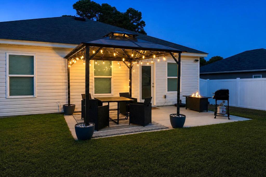 Ocean Isle Beach House | Near Golf Courses: Cozy Home in Ocean Isle Beach!