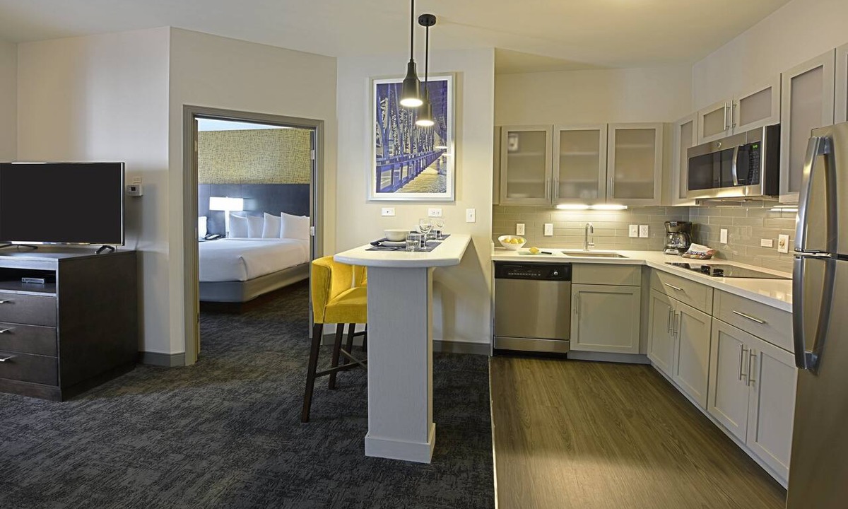 Little Rock Medical District Condo | Near Medical Center. Free Breakfast Buffet. Gym.
