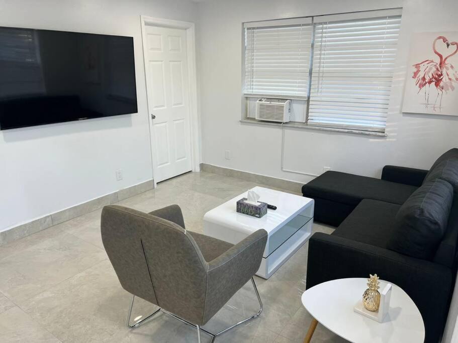 Royal Poinciana House | New Stylish One Bedroom Close to Beach and Hard Rock #21-A