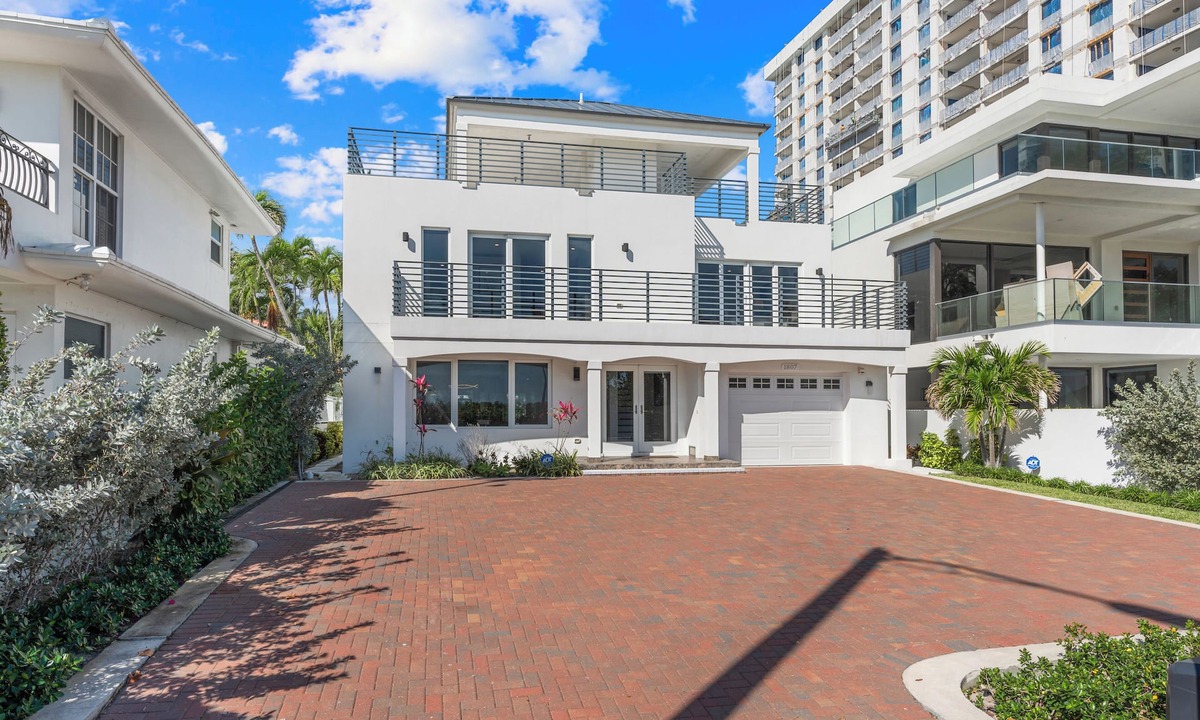 Birch Park Finger Streets House | Newly Listed Oceanfront Beach House in Fabulous Fort Lauderdale