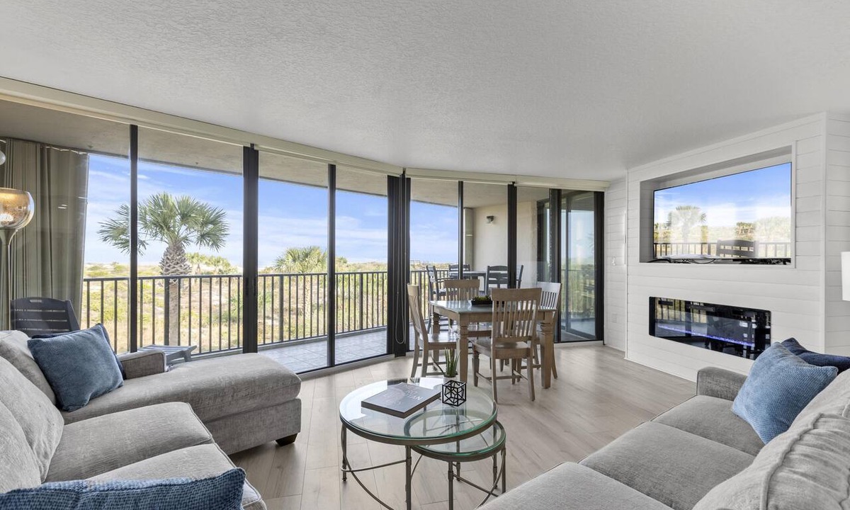 Butler Beach Condo | *Newly Remodeled 3/2 Oceanfront ~ 3 King Beds!*
