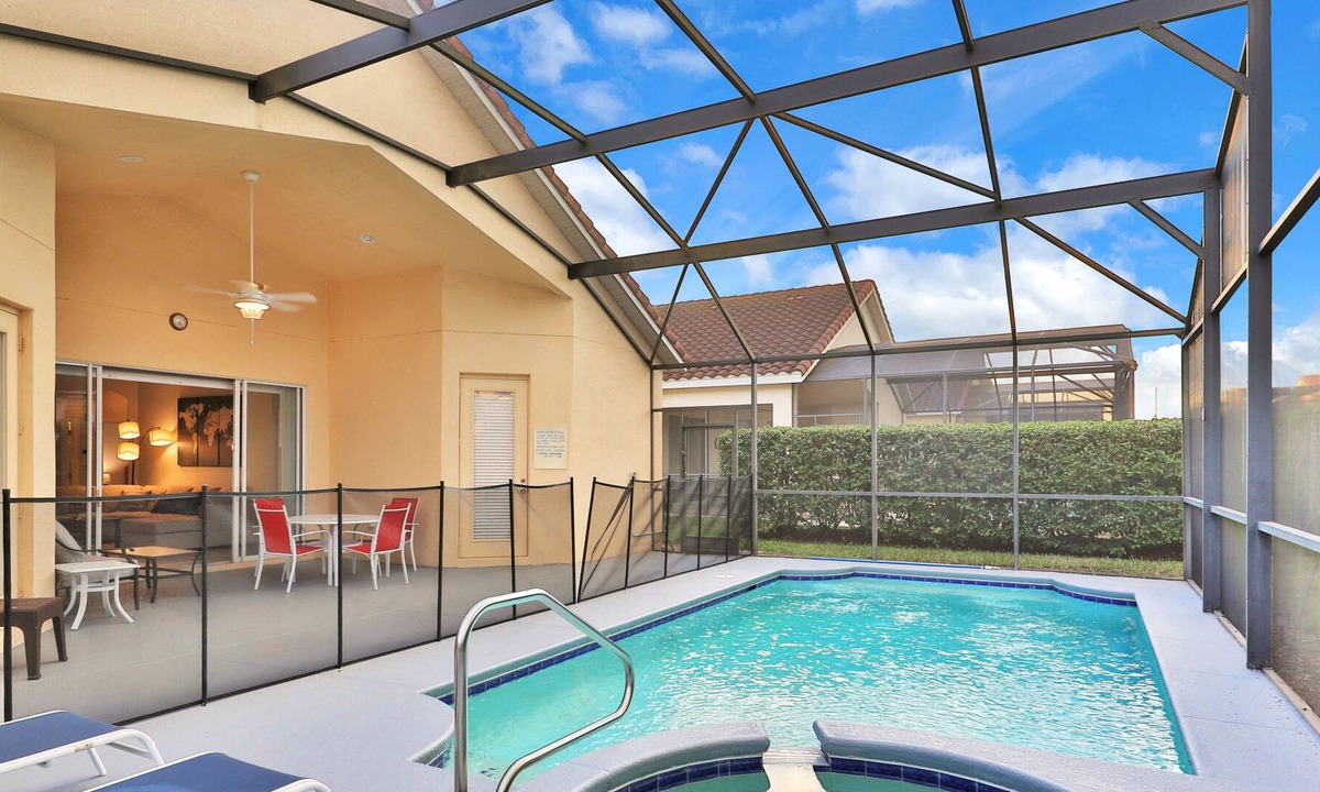 Tuscan Hills House | Newly renovated home w/ a furnished lanai, private pool, & full kitchen!