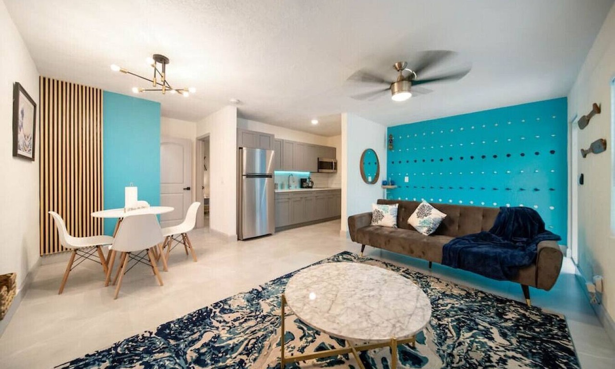 Victoria Park Apartment | Newly Renovated Coastal 1-Bedroom Near the Beach in Las Olas