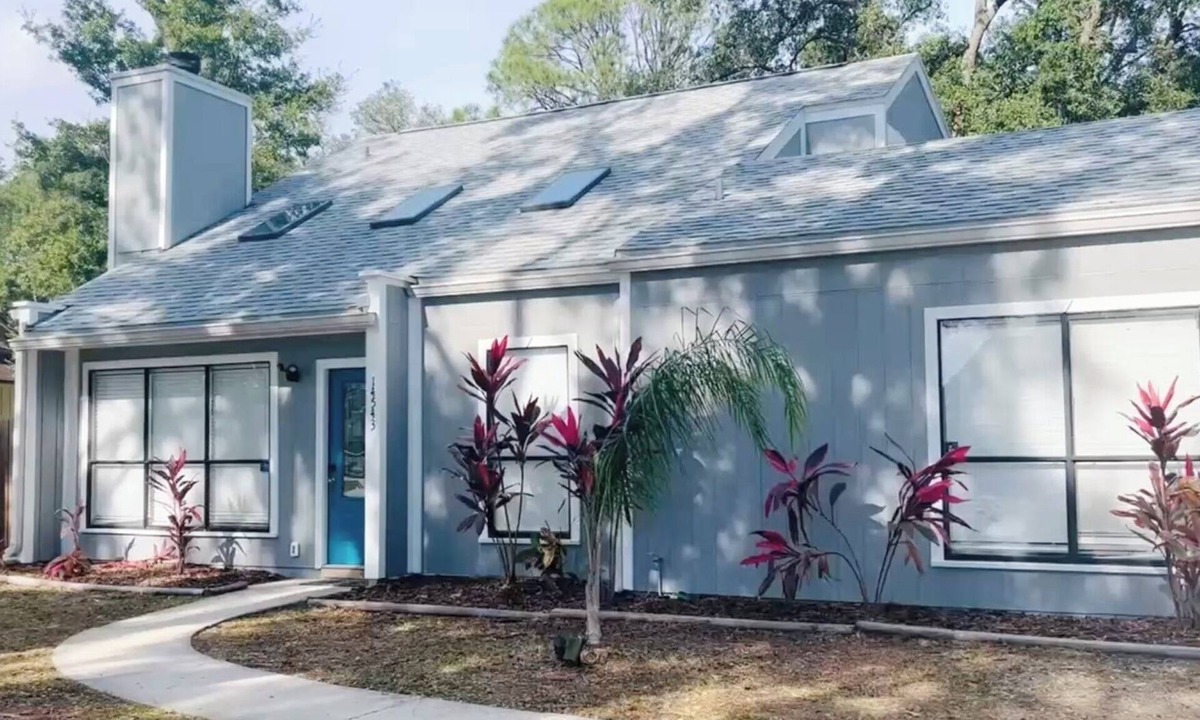 Isle of Palms House | North Star Hideaway - Discover a hidden gem close to Jacksonville Beach, FL.