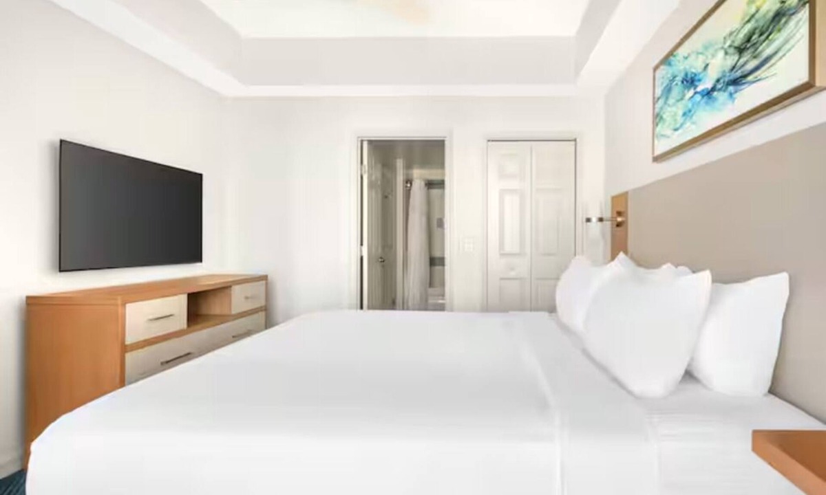 Seminole Park Hotel | Ocean 1BR Suite Steps from Boardwalk, Lagoon Fun & Local Dining