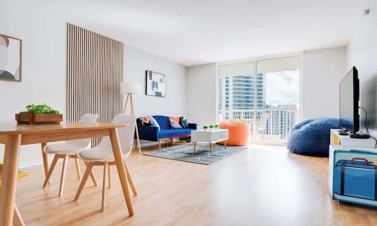 Brickell Condo | Ocean&City Views Lux Miami Brickell Sleeps 4 KngBd