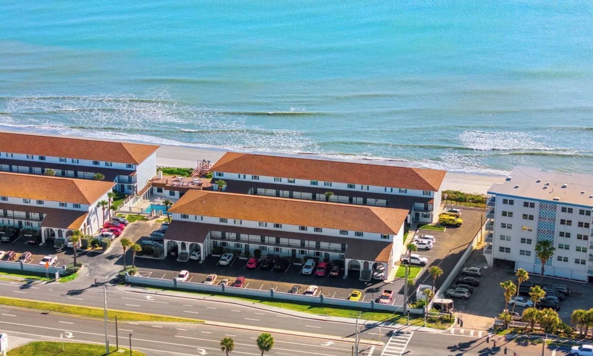 Satellite Beach Condo | Ocean front 2 bedroom 2 bath 1st floor heated pool condo
