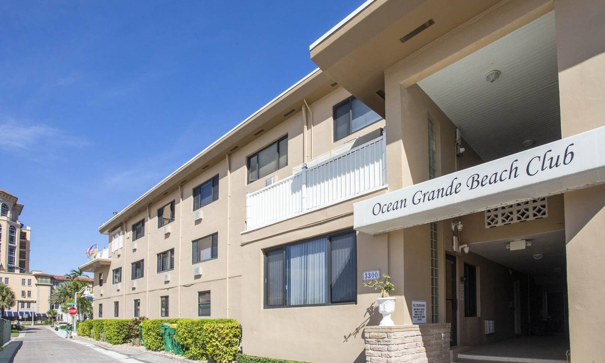Hollywood Condo | Ocean Front Condo/Incredible views
