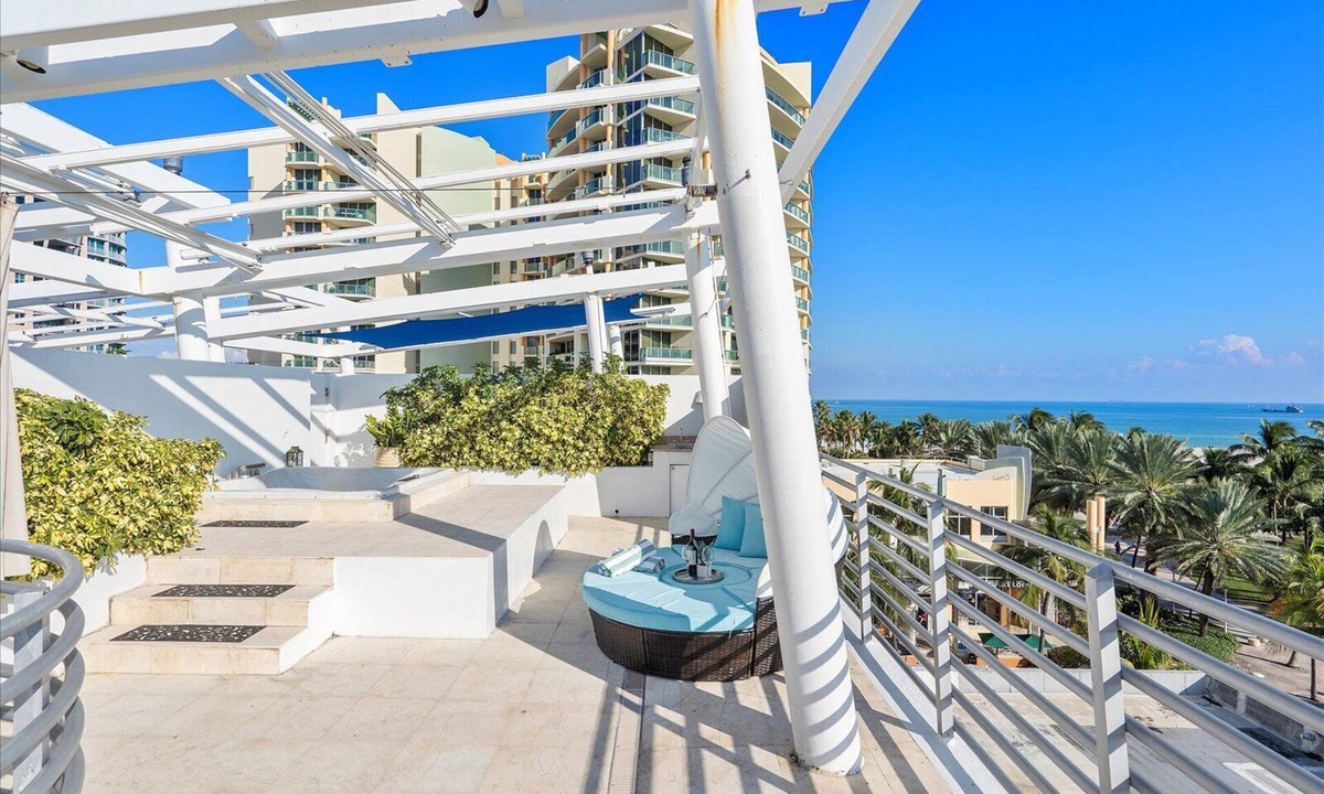 South Beach Apartment | Ocean View Penthouse Suite with Hot Tub on Ocean Drive