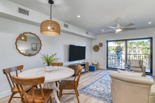 Surfcrest Village House | Ocean Villas #23
