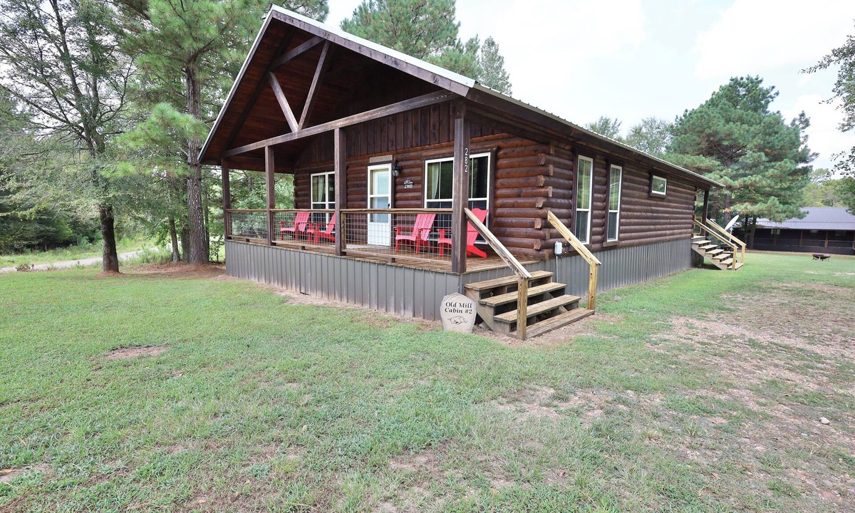 Murfreesboro House | Old Mill Cabin #2 - on the Little MO River, large yard, bunk room!