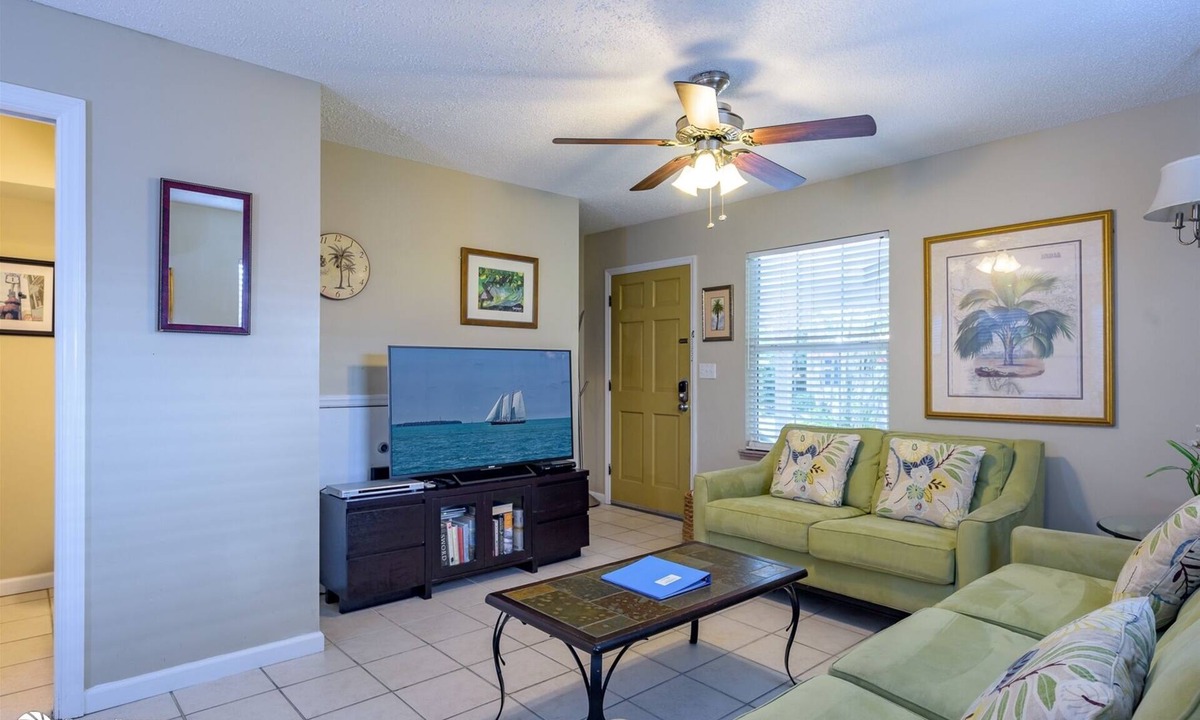 Old Town Condo | Old Town Key West suite w/pool & pet-friendly
