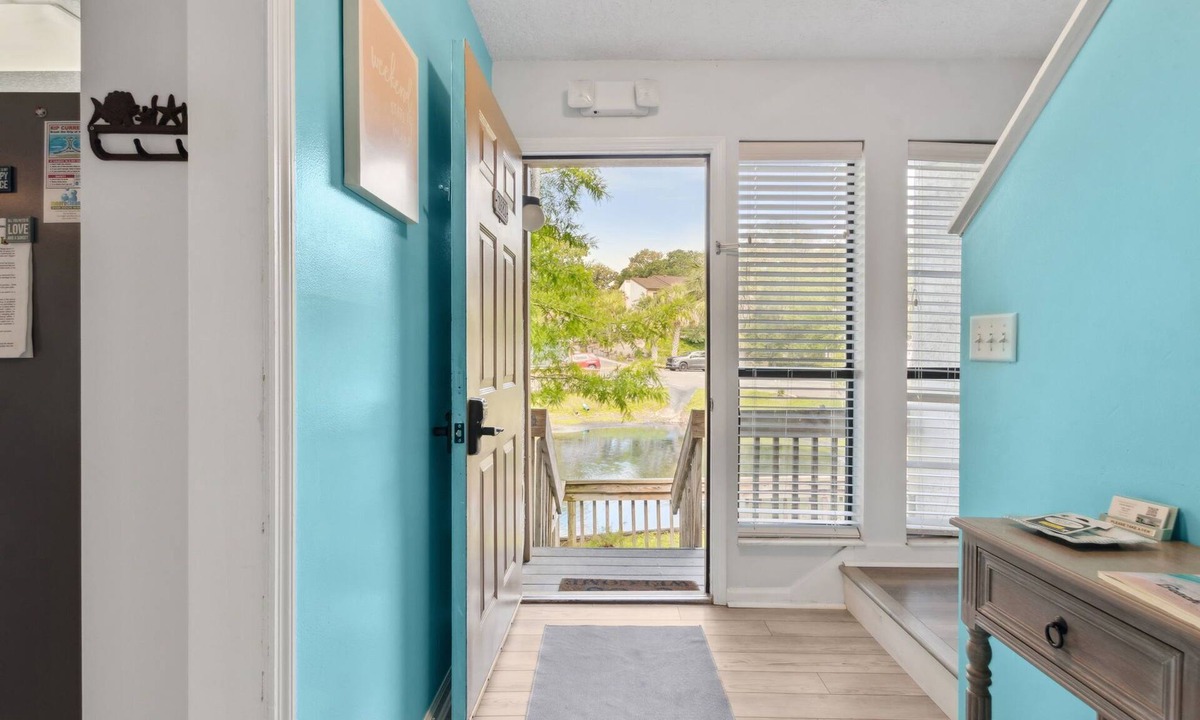 Fernandina Beach Condo | ONE BLOCK from the beach! Weekly and monthly discounts offered.