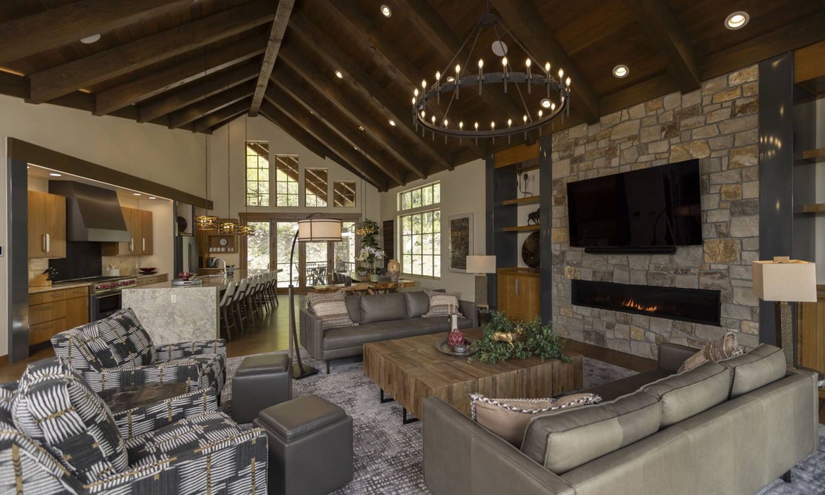 Purgatory House | One-of-a-Kind Luxury Home - Hot Tub, Firepit, Views - 8 Min to Purg