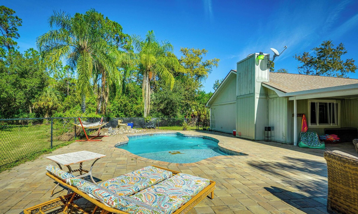 Ormond Beach House | Ormond Beach Retreat w/Private Pool & Grill!