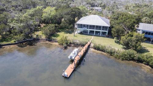Crystal River House | Ozello Oasis Waterfront with dock sleeps 8 dog ok
