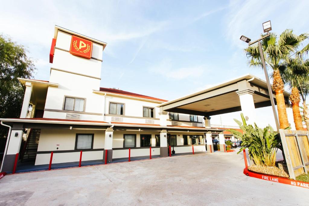 Houston Hotel | Palace Inn TX-249
