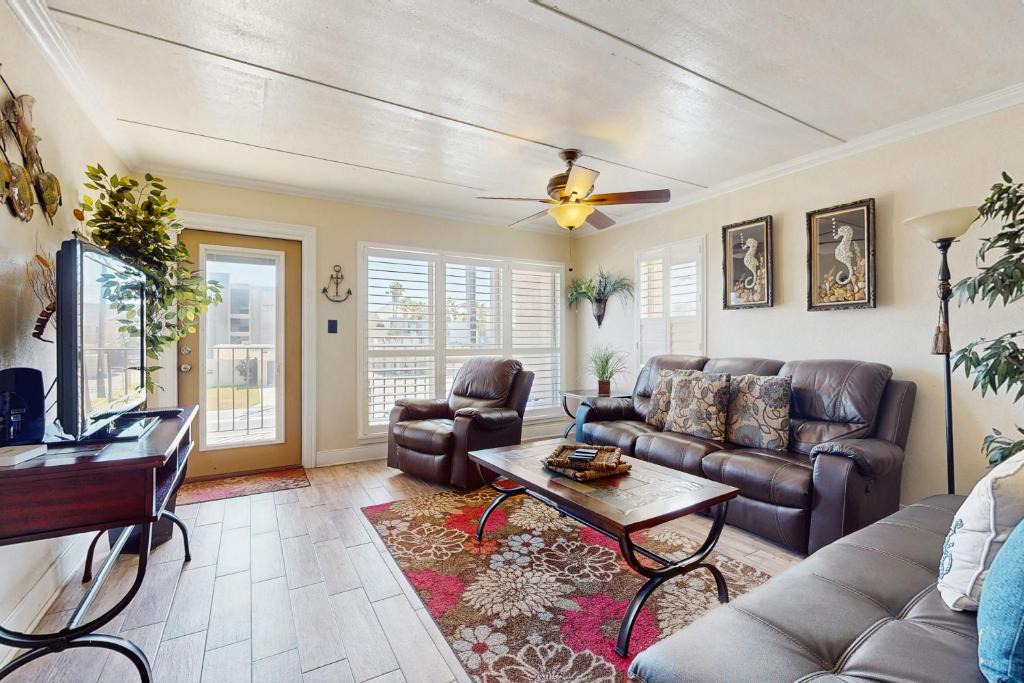 South Padre Island Apartment | Palm Tree Escape