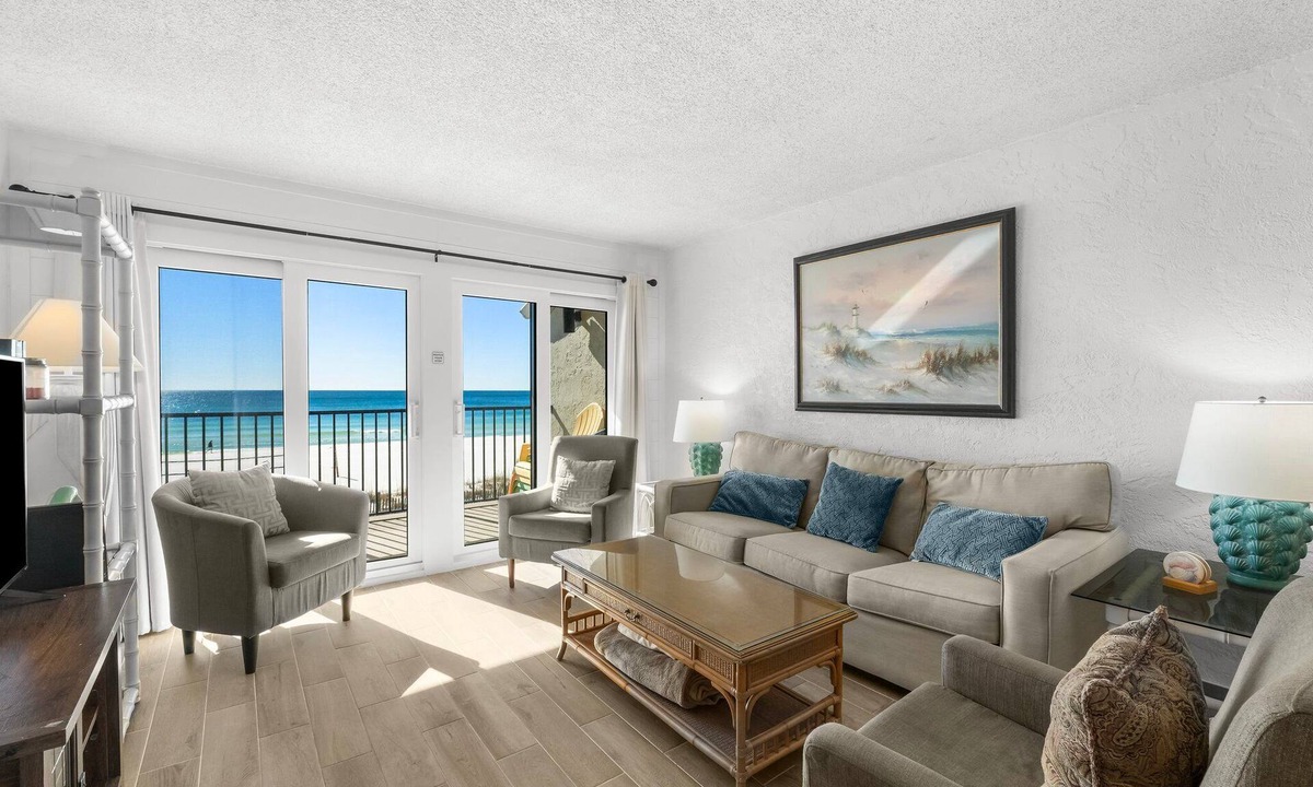 Panama City Beach Condo | Paradise! 2br/2ba Renovated Beachfront Condo with Private Balcony & Pool