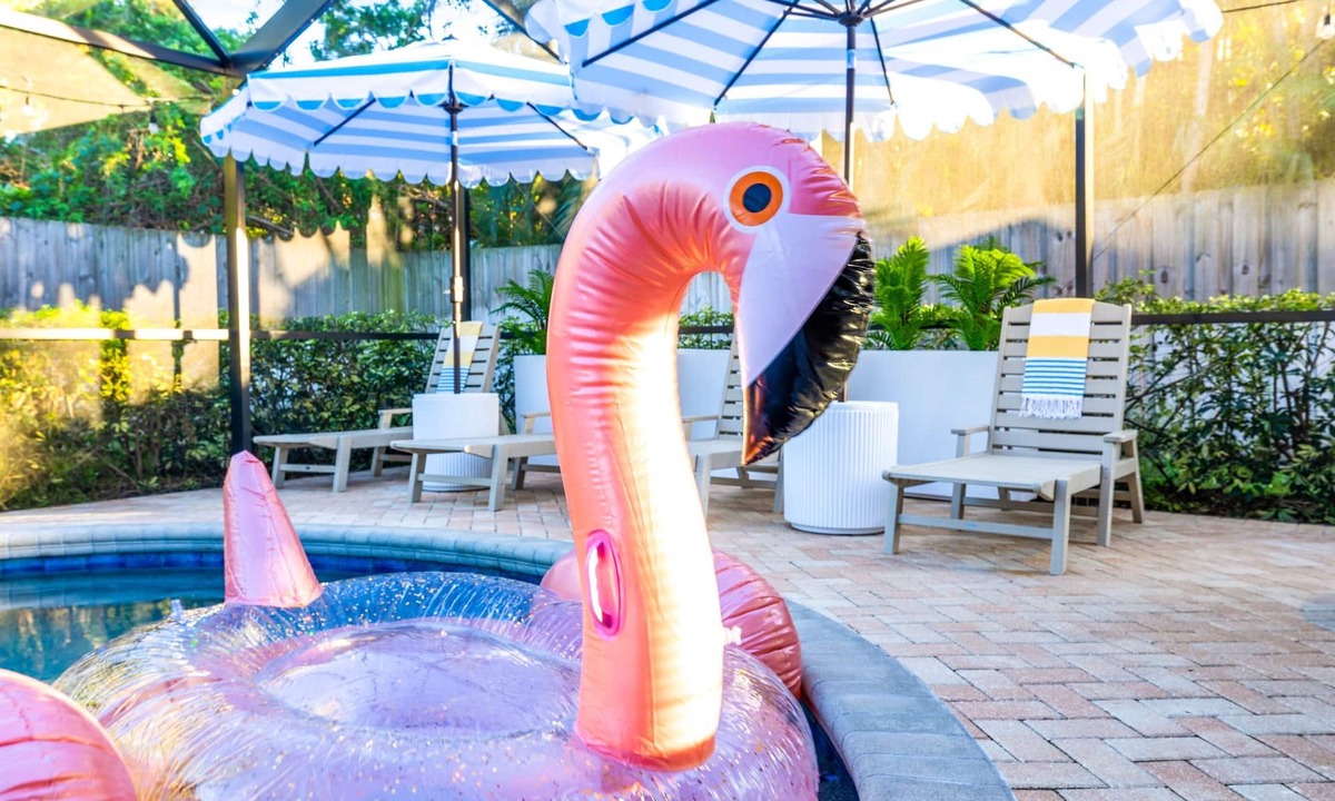 Largo House | Paradise Oasis Heated Pool+Hot Tub+Games & Arcade