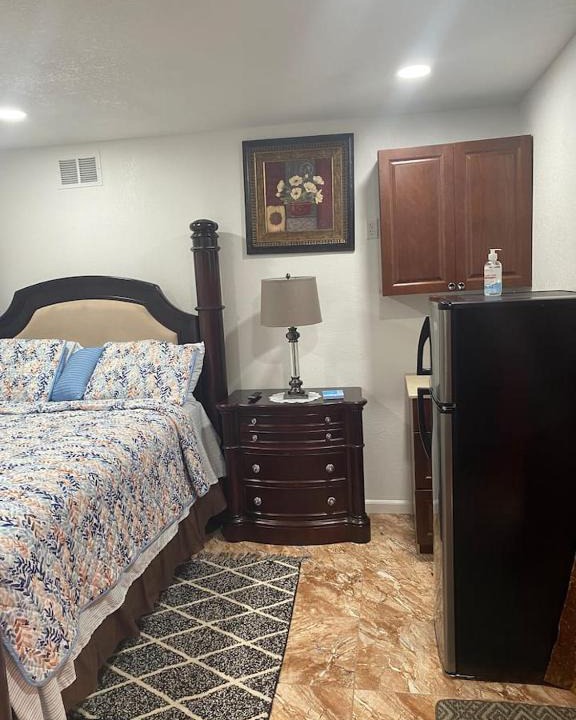 Golden Glades House | Paradise Oasis3
